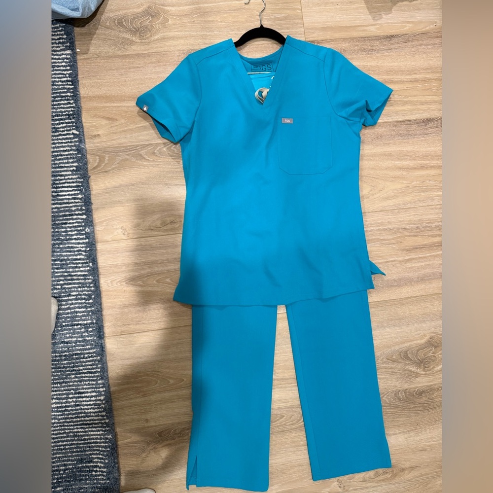 Figs aqua blue scrub set